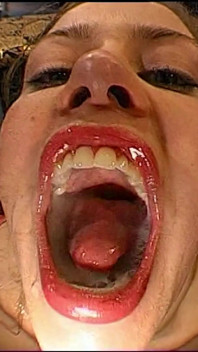 GGG - défilé de sperme sur son visage