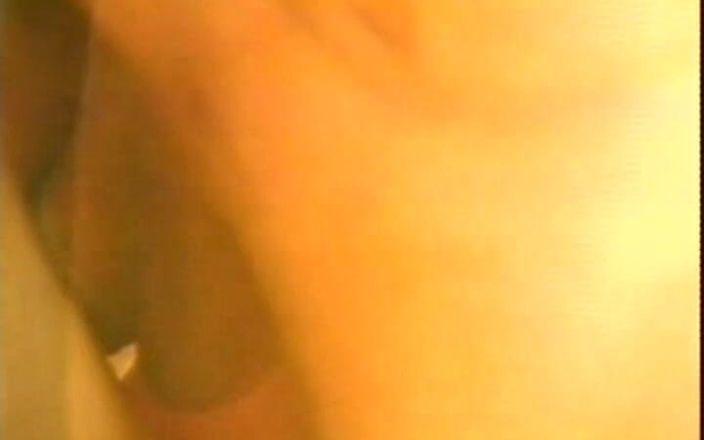 Gay 90's Vintage Porn: 흑인 대물 자지에게 따먹히는 핫한 밀프