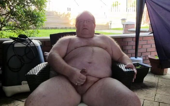 Daddysmudge: Papi se masturba al aire libre y se corre
