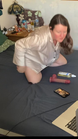 Frequentmasturbation: แอบดูผ่านหน้าต่าง