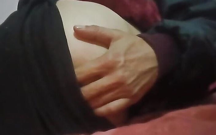 Gangbang straight: Amateur indischer junge, der hintern zeigt