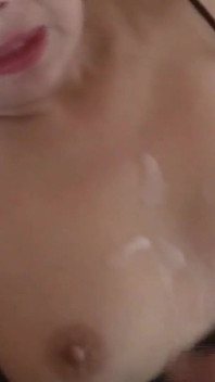 Moje šťastná manželka dostává velké výstřiky na její kozy