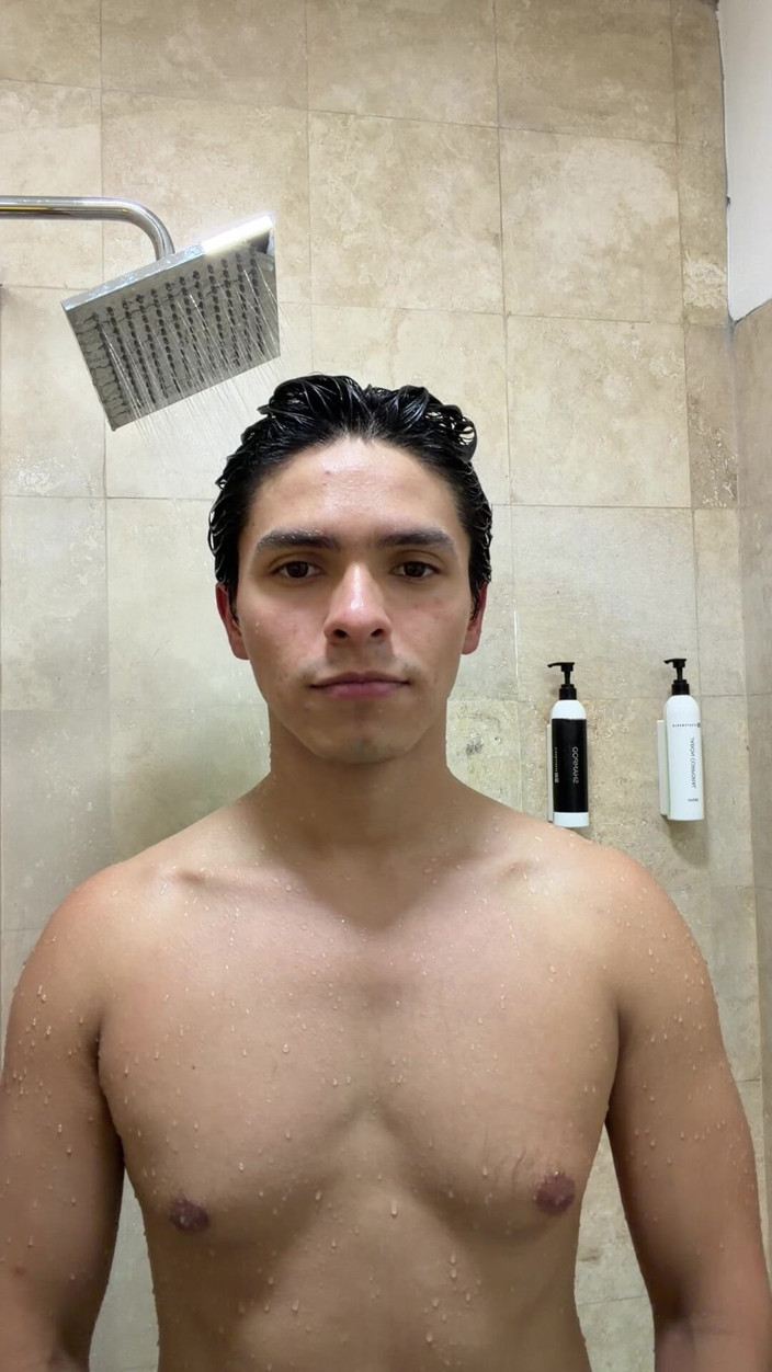 joanraay: Flexing My Muscles in the Showers