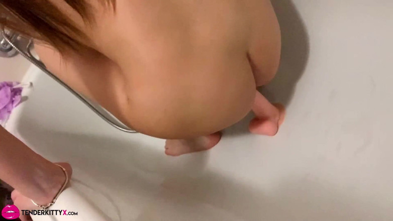 Tender Kitty: Tesão de bebê duro masturbando brinquedos sexuais - orgasmo closeup