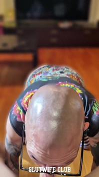 Mobile POV: Vilja's Pre-shoot Throat Warm-up in German