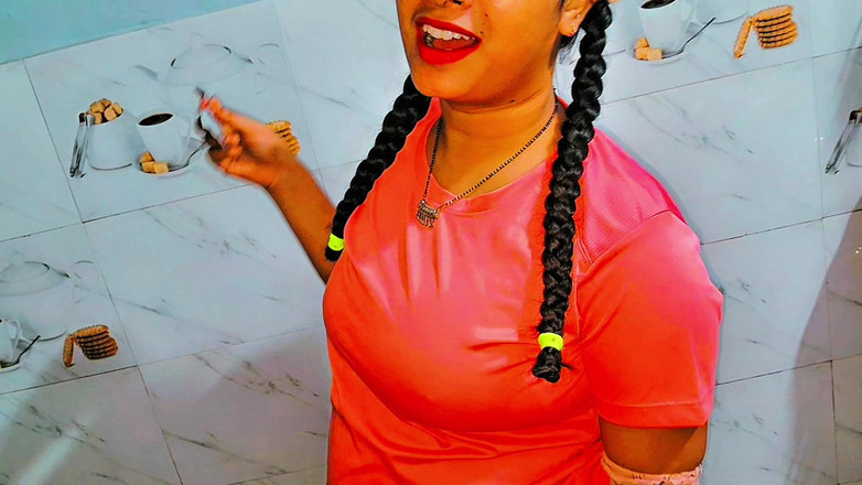 Dilli wali: Adik tiri India berkongkek mulut