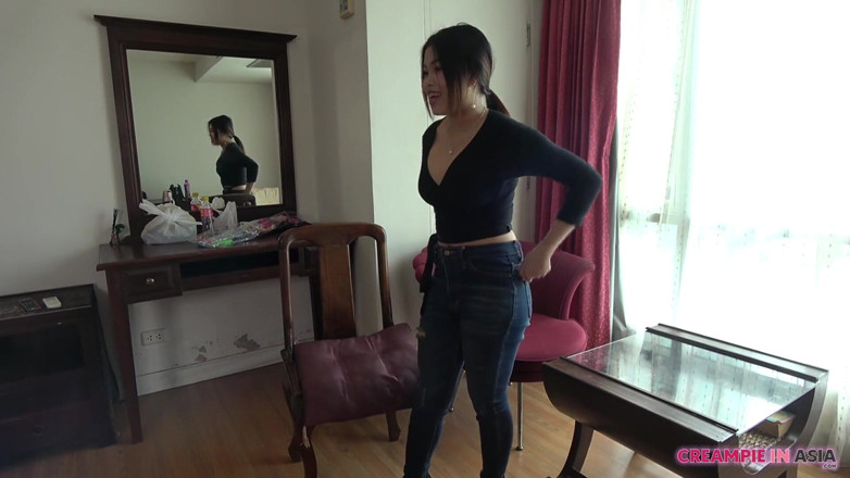 Creampie In Asia: 泰国女孩三人行中出