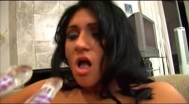 Hot Lesbians X: นมใหญ่สาวผมน้ำตาลสองคนเลียหีกัน