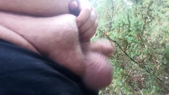 BigFucker: Superchub Pissing s precum naplněným smegma ptákem v parku
