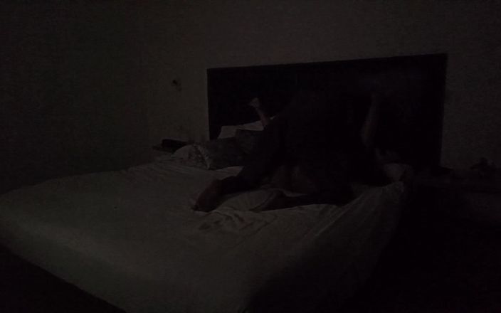 Proud Milestone: Futai dur cu iubitul în apartament complet cu sex desi hindi