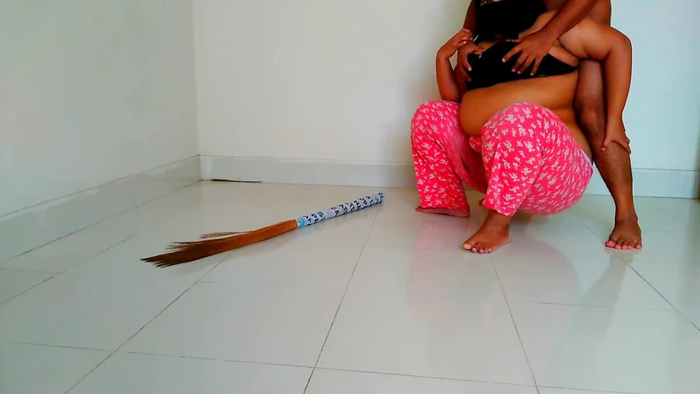 Aria Mia: BBW Arabian Hot Amateur Maid Dirty Fucks the Owner &amp; Destroys...