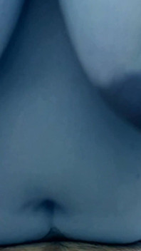 Me follé a un avatar voluptuoso de grandes tetas tenía orgasmo con chorreo de leche, coño de milf preñado por preñada