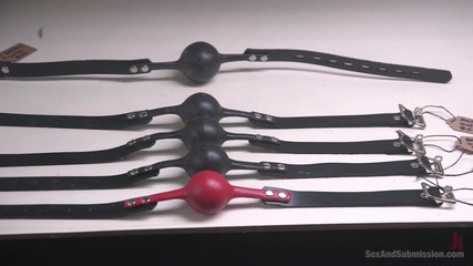 Sex and Submission by Kink: ダラス・ブラックのカスタマーサービス体験はめちゃくちゃです!