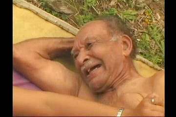 Nasty matures and dirty grannies club: 老男人喜欢年轻的阴户