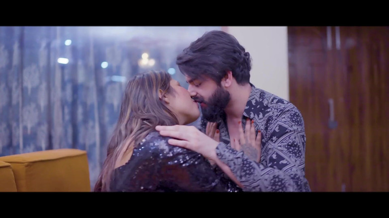 Triflicks: Daru Party Boyfriend Fuck Very Hot Girl Anam Khan