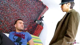 Dünner soldaten-teen jasmin arabien fickt kumpel im zimmer