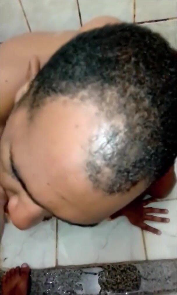 Couple 2 Black: Video 106 Moments of Bathroom