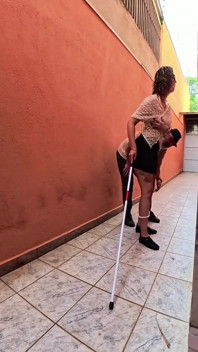 Congelo tempo magico applaudire una ragazza cieca nel vicolo