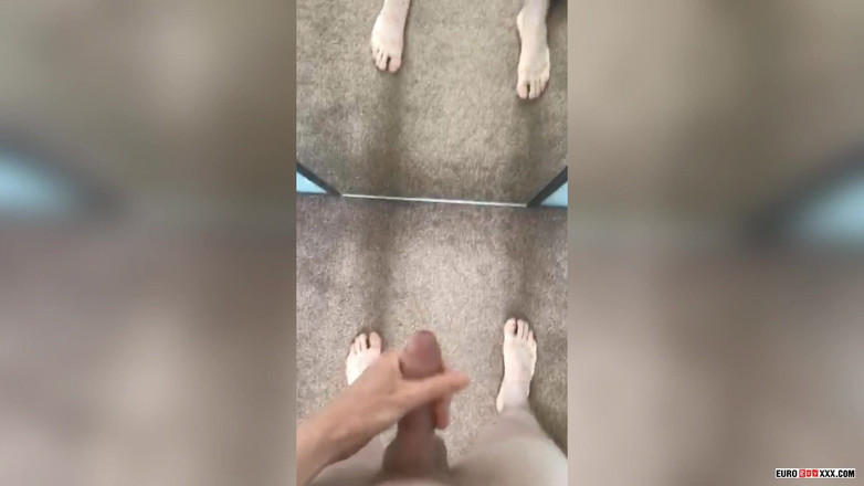 Euro boy xxx: Fit Boy Empties His Uncut Dick