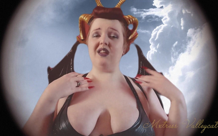 Mxtress Valleycat: Cosplay Day Drain