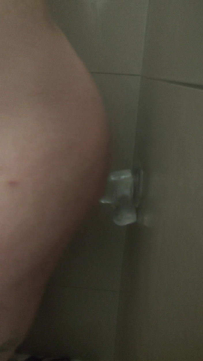 Cdubzdik: Taking It in the Ass in the Shower