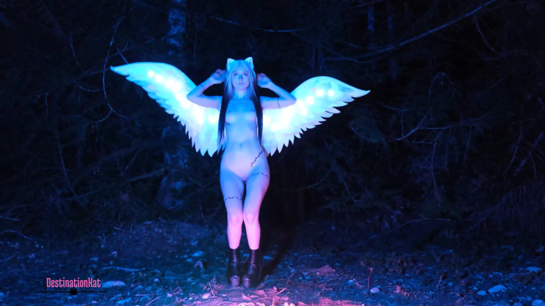 Destination Kat: Halloween taniec i obręcz komp zgasły