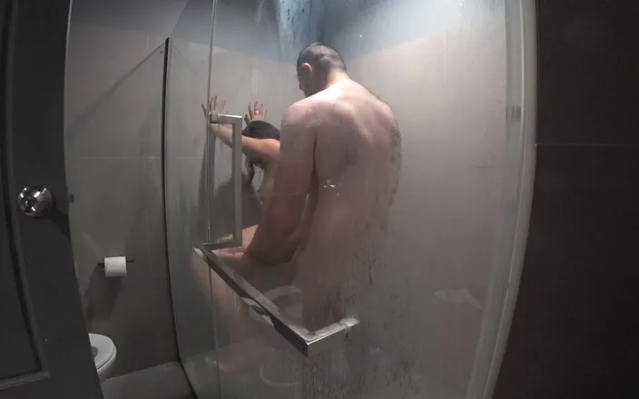 Arda Fennec: Sex in Shower