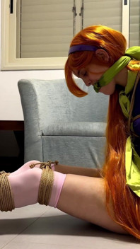 La damigella legata daphne blake
