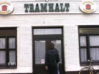 Naughty by nature in Holland: Xkiss - café tramhalt část 4