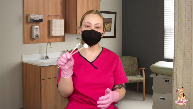 Lenna Lux: Suster nakal ini dientot habis-habisan