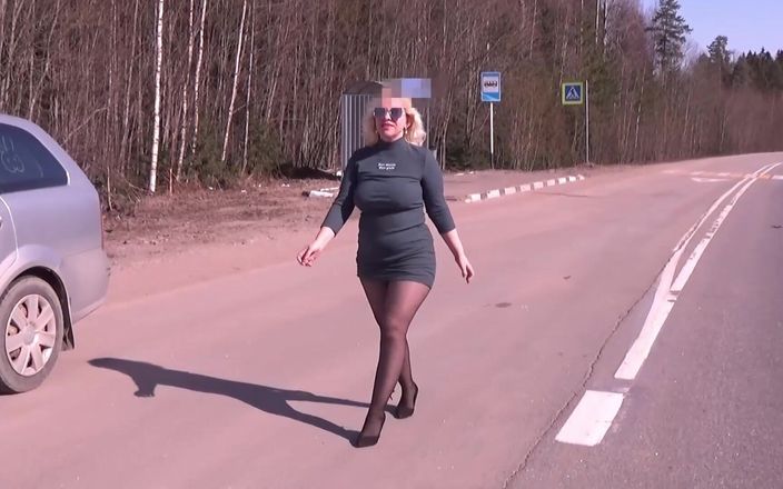 RedRoseRus: Plimbare cu fundul din nailon pe drum
