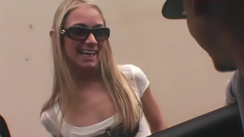 Perv Milfs n Teens: Tyler Stevens Hanya 18 Tahun Dan Suka seks mentah