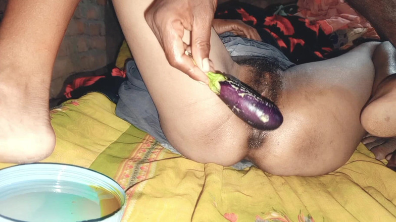 Treblsex: Během vysoké školy si švagrová vytáhla vodu z lilek