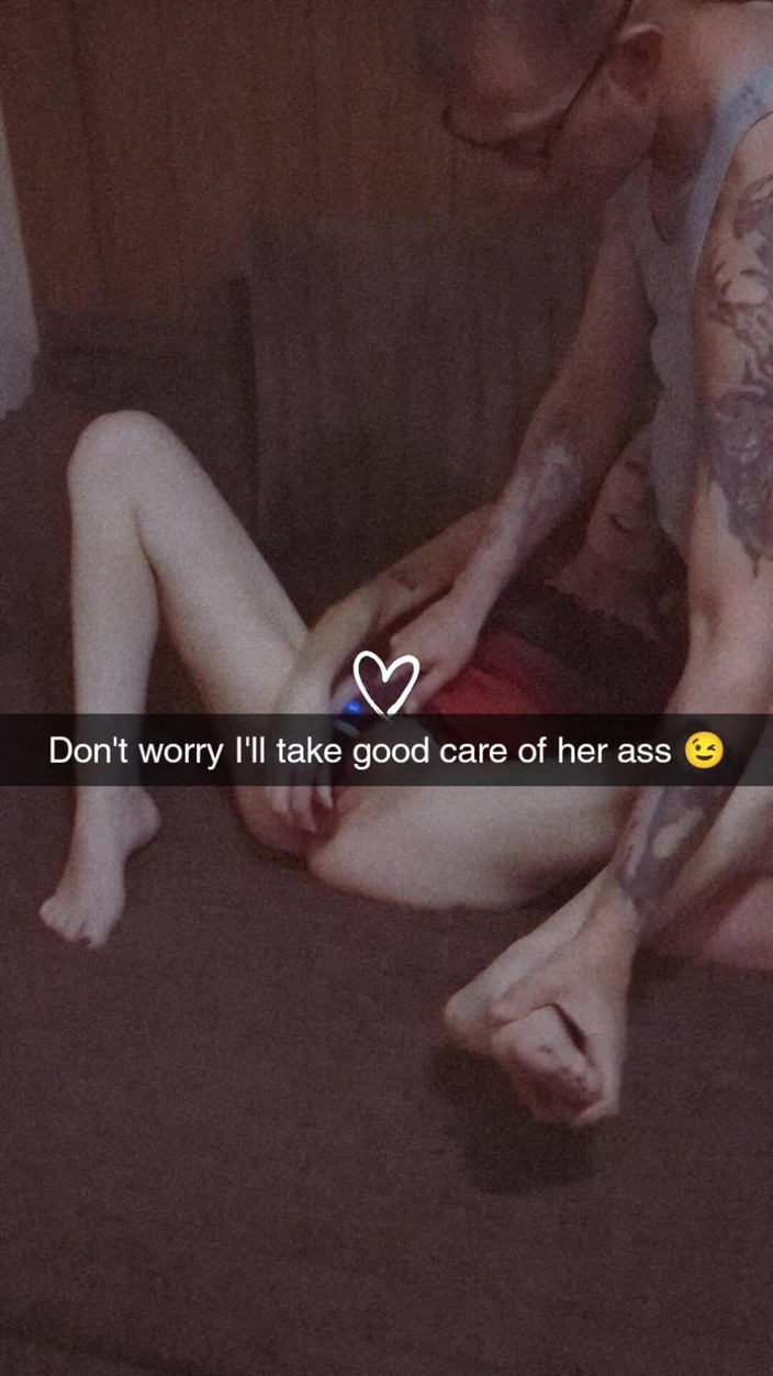 Richelle Rose: Rumskamrater Flickvän grovt knullad &amp;använd 