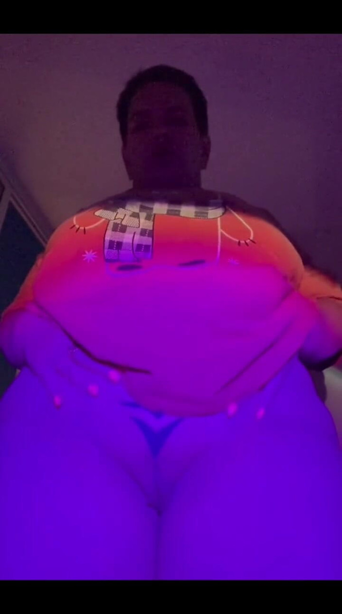 KarmenMilf: Tellement excitée