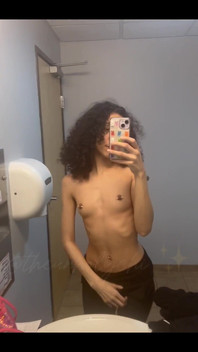 Desperate Public Pissing Ugh