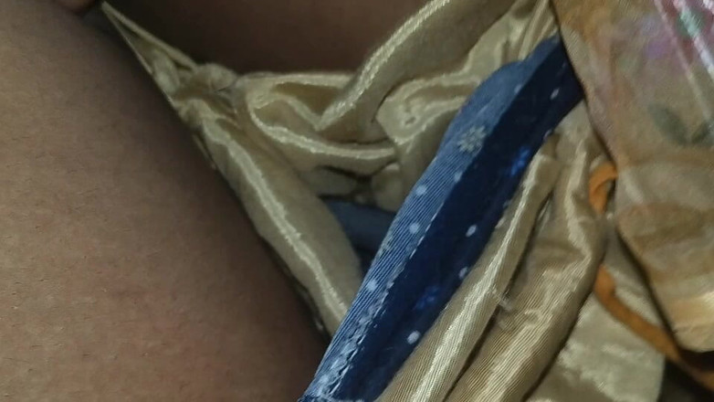 Nirman: Hoy seduje a mi suegra e inserté ambas manos en...