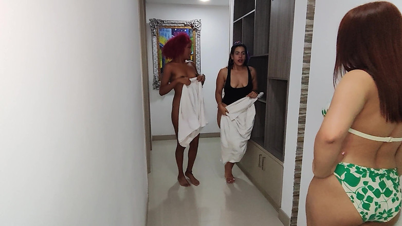 Kylei Ellish: Das sollten wir nicht tun! Der Poolnachmittag endet in einem...