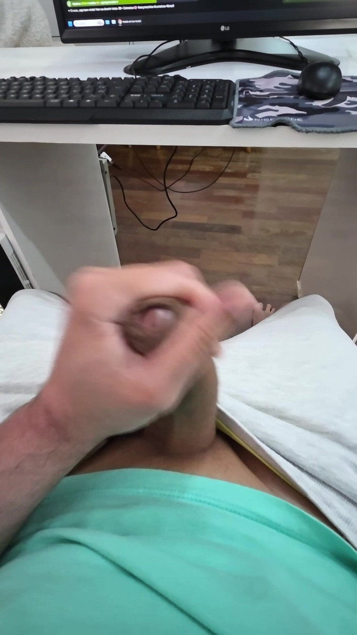 Lkdick8: I Have a Big Penis