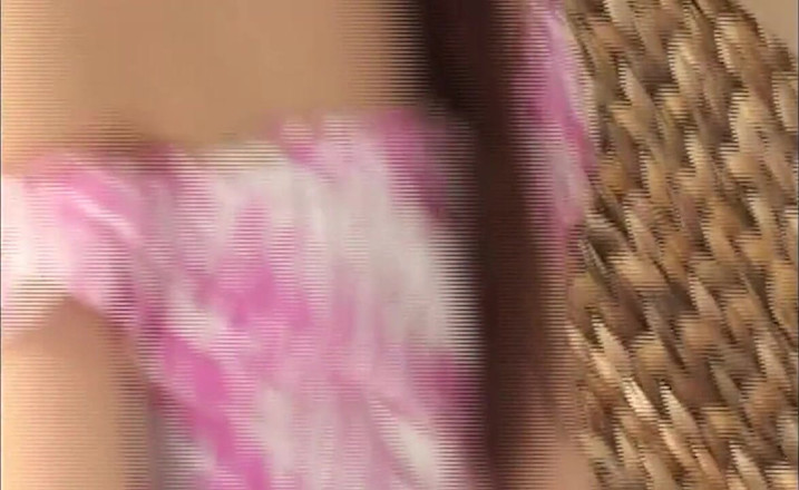 Bangora amateur club: Morena amadora tira roupa rosa e posa nua