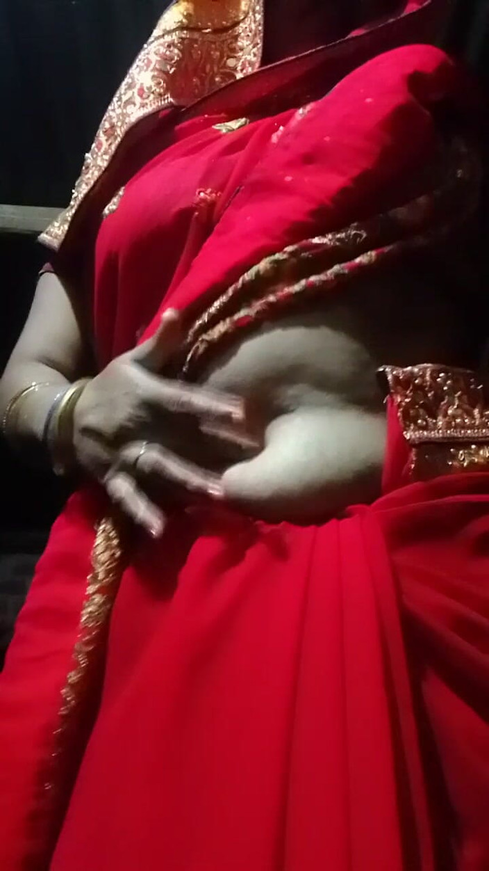 Soni sk: Pertunjukan bugil hot istri desa india