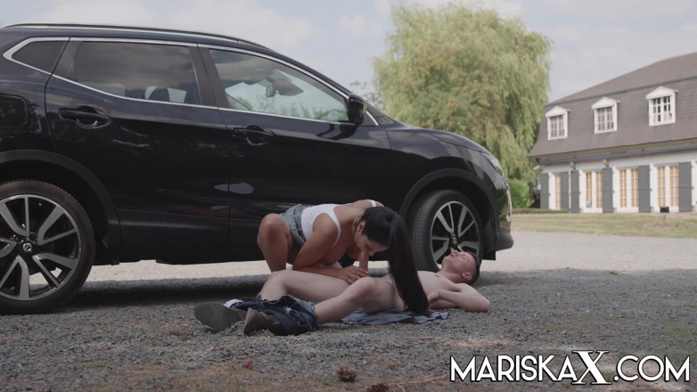 Mariska x: Латина мамка отримує кремпай на відкритому повітрі від молодшого хлопця