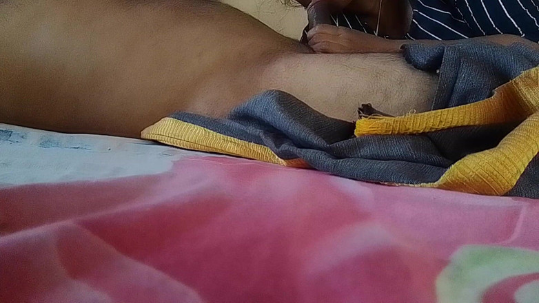 LEGSCOUPLE12: Masajea el pene de su marido con su boca