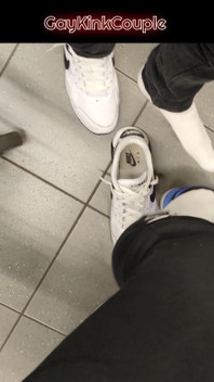 Sharing Nike Air Max Sneaker I
