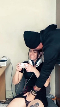 더 많은 것을 원한다면 Xbox 재생 중지(괴롭히는)