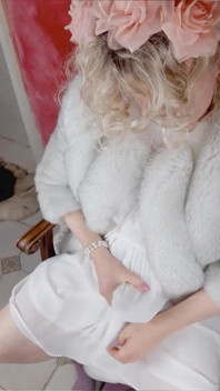 Transfurbitch Enjoys Gorgeous Cumshots in Foxfur