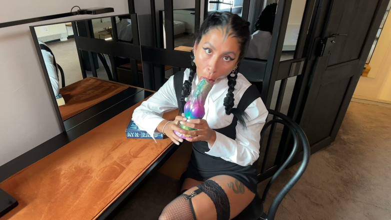 skcandy: ฉันดูวันพุธแล้วก็ถ่ายทุกตารางนิ้วในกล้อง