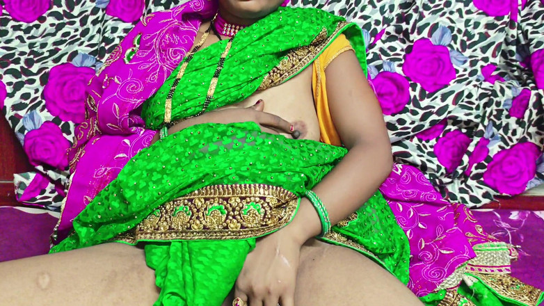 Bangala bhabhi: Desi vesnická bhabhi hladová dívka sex
