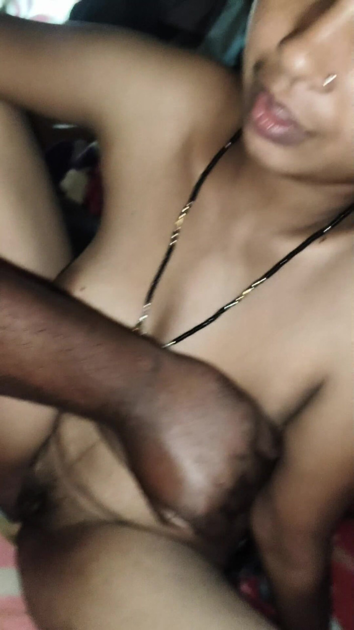 Nikku: Indian Desi Bhabhi Fucking Real Homemade in Village