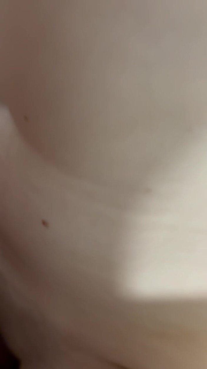 SoftLoveDuo: Meia-irmã fodida na lavanderia